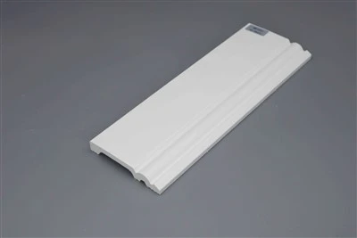 Witte polystyreen plint